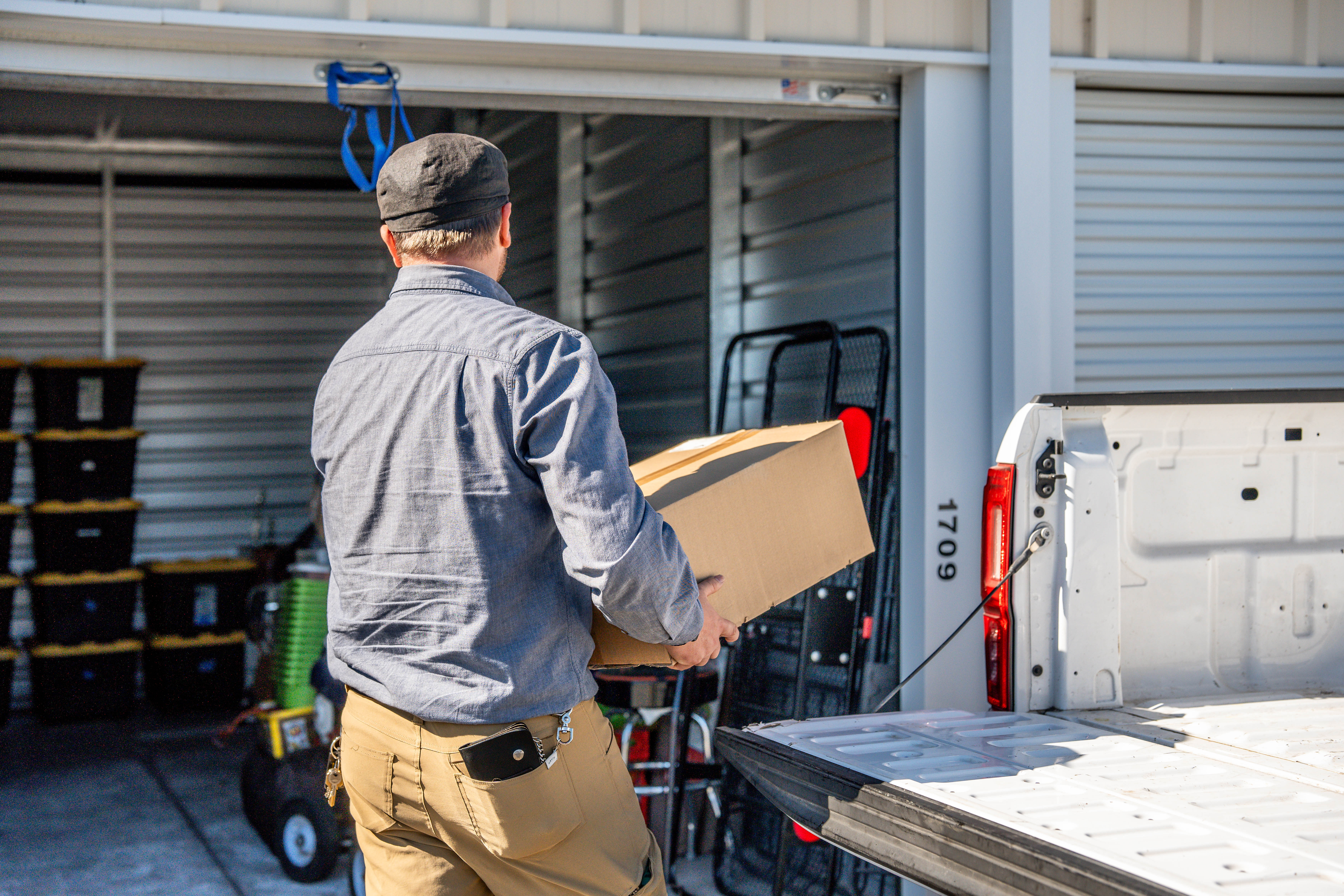 C&M loading storage unit